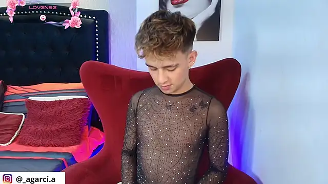 LiamWildx20 online show from 09-25-25, 04:40