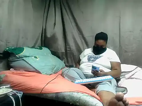 Snapshot of Berrylick chatting on 04-14-26, 07:57 Berrylick online show from 04-14-26, 07:57