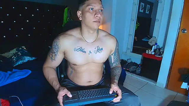 ethan dalton  online show from 11-20-25, 04:35