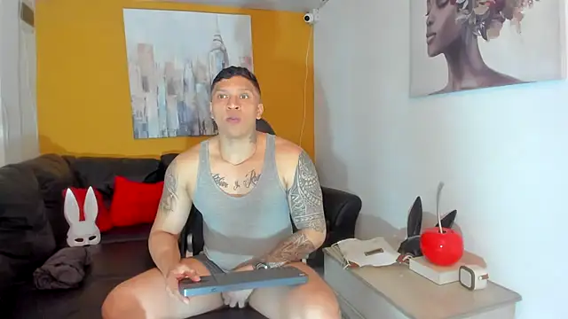 ethan dalton  online show from 10-28-25, 03:18