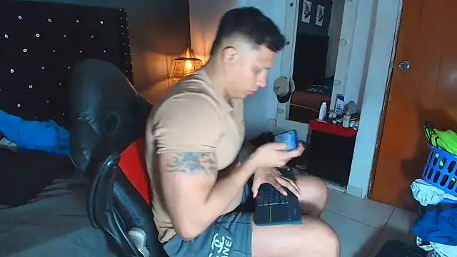 ethan dalton  online show from 12-22-25, 03:17