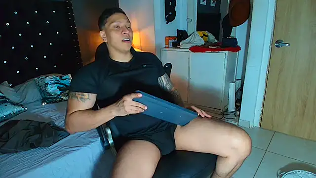 ethan dalton  online show from 03-12-26, 03:56