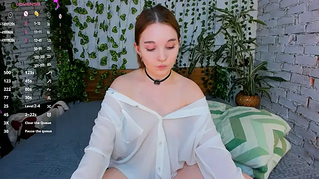 ConstanceHelms online show from 03-18-25, 12:28