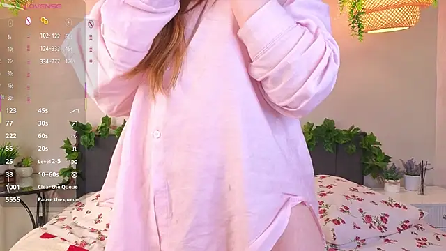 ConstanceHelms online show from 11-16-25, 05:12