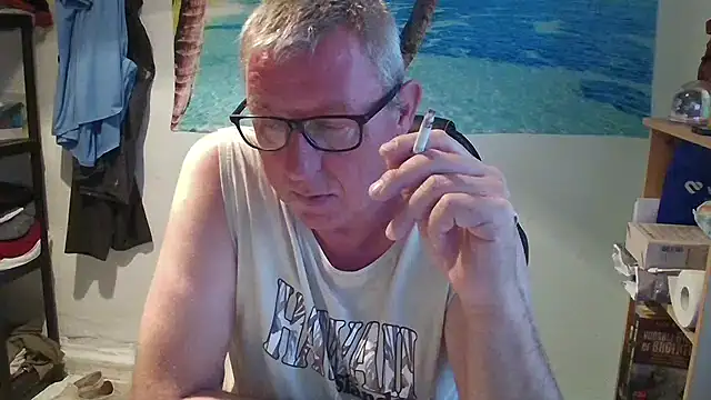 Snapshot of JamesBauer chatting on 06-04-26, 05:12 JamesBauer online show from 06-04-26, 05:12
