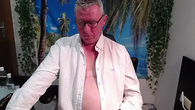 JamesBauer online show from 12-04-25, 04:33