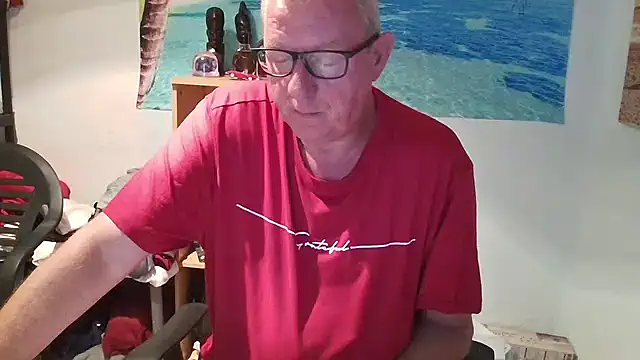 Snapshot of JamesBauer chatting on 05-09-26, 04:38 JamesBauer online show from 05-09-26, 04:38