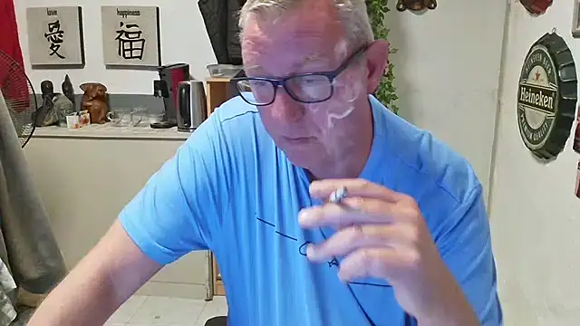 Snapshot of JamesBauer chatting on 04-23-26, 04:19 JamesBauer online show from 04-23-26, 04:19