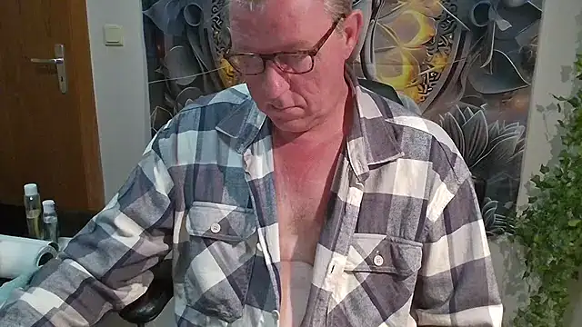 JamesBauer online show from 11-09-25, 04:38