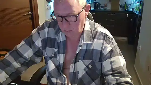 JamesBauer online show from 02-24-26, 04:35