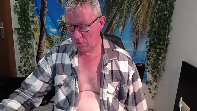 JamesBauer online show from 12-18-25, 04:50