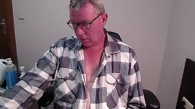 JamesBauer online show from 10-22-25, 04:01