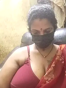 Snapshot of poojaa-rani chatting on 02-02-26, 06:40 poojaa-rani online show from 02-02-26, 06:40