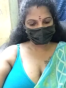 Snapshot of poojaa-rani chatting on 06-05-26, 06:13 poojaa-rani online show from 06-05-26, 06:13