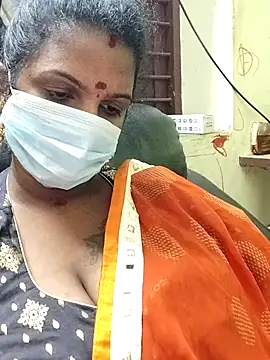 Snapshot of poojaa-rani chatting on 10-29-25, 04:39 poojaa-rani online show from 10-29-25, 04:39