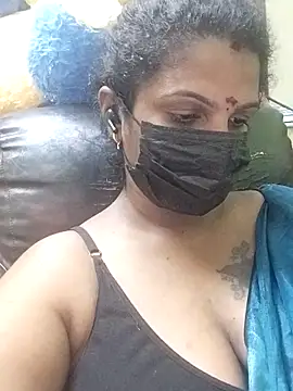 Snapshot of poojaa-rani chatting on 02-27-26, 05:24 poojaa-rani online show from 02-27-26, 05:24