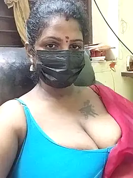 Snapshot of poojaa-rani chatting on 11-07-25, 06:12 poojaa-rani online show from 11-07-25, 06:12