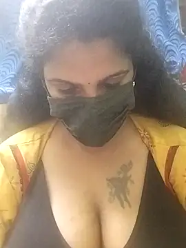 Snapshot of poojaa-rani chatting on 06-19-26, 06:03 poojaa-rani online show from 06-19-26, 06:03