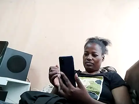 Snapshot of sexylira chatting on 06-19-26, 01:50 sexylira online show from 06-19-26, 01:50