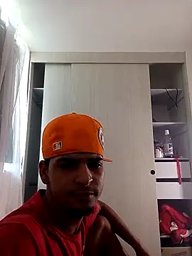 317894 online show from 12-17-25, 04:23