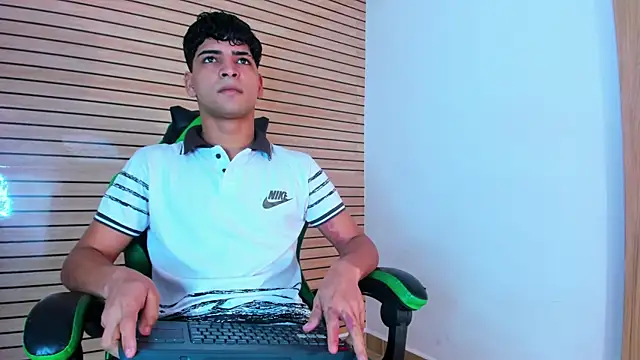 317894 online show from 04-13-26, 03:38