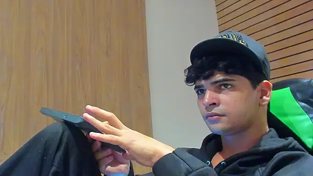 317894 online show from 03-23-26, 04:45