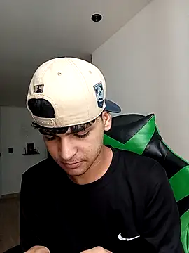 317894 online show from 02-20-26, 05:15