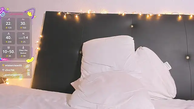 Snapshot of RobFavorite1 chatting on 01-05-26, 05:27 RobFavorite1 online show from 01-05-26, 05:27