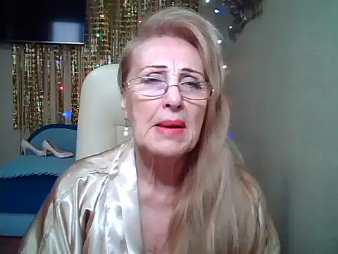 Margo Sweety online show from 10-15-25, 06:22