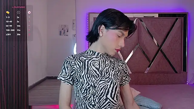 Ash Femboy online show from 11-20-25, 08:09