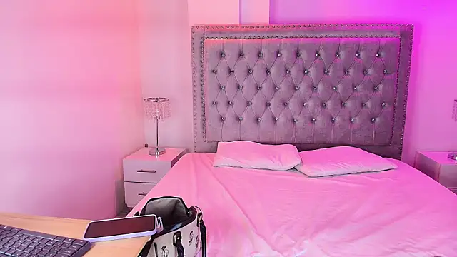 Lia adamsss online show from 12-17-25, 12:48