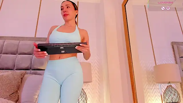 laurencarter1 online show from 11-08-25, 03:32