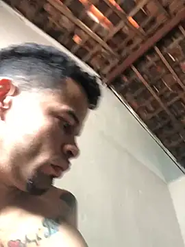 HenriquePhn online show from 06-08-26, 01:11