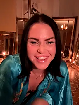 Snapshot of missninasparkle chatting on 10-15-25, 09:56 missninasparkle online show from 10-15-25, 09:56