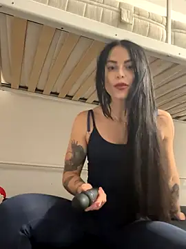 missninasparkle online show from 11-18-25, 05:44