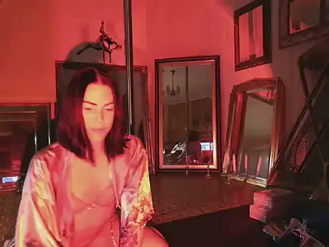 Snapshot of missninasparkle chatting on 10-16-25, 09:12 missninasparkle online show from 10-16-25, 09:12