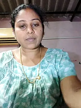 Snapshot of JENNIFERtamil chatting on 05-27-26, 07:27 JENNIFERtamil online show from 05-27-26, 07:27