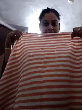 Snapshot of JENNIFERtamil chatting on 03-21-26, 08:15 JENNIFERtamil online show from 03-21-26, 08:15