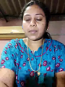 Snapshot of JENNIFERtamil chatting on 03-21-26, 01:04 JENNIFERtamil online show from 03-21-26, 01:04