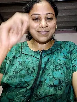 Snapshot of JENNIFERtamil chatting on 04-07-26, 07:43 JENNIFERtamil online show from 04-07-26, 07:43