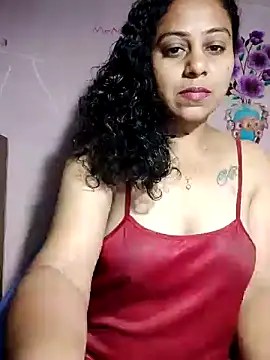 Snapshot of JENNIFERtamil chatting on 04-20-26, 07:37 JENNIFERtamil online show from 04-20-26, 07:37