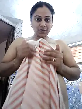 Snapshot of JENNIFERtamil chatting on 04-01-26, 08:15 JENNIFERtamil online show from 04-01-26, 08:15