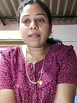 Snapshot of JENNIFERtamil chatting on 05-28-26, 07:38 JENNIFERtamil online show from 05-28-26, 07:38