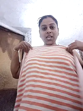 JENNIFERtamil online show from 02-18-26, 08:22