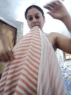 Snapshot of JENNIFERtamil chatting on 04-09-26, 08:09 JENNIFERtamil online show from 04-09-26, 08:09