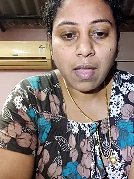 Snapshot of JENNIFERtamil chatting on 03-23-26, 07:41 JENNIFERtamil online show from 03-23-26, 07:41