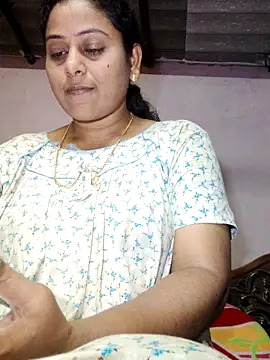 Snapshot of JENNIFERtamil chatting on 04-11-26, 07:45 JENNIFERtamil online show from 04-11-26, 07:45