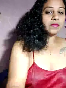 Snapshot of JENNIFERtamil chatting on 05-14-26, 05:32 JENNIFERtamil online show from 05-14-26, 05:32
