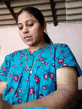 Snapshot of JENNIFERtamil chatting on 03-15-26, 07:48 JENNIFERtamil online show from 03-15-26, 07:48
