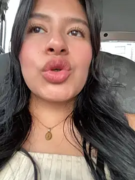 andrea gomes  online show from 11-29-25, 06:41